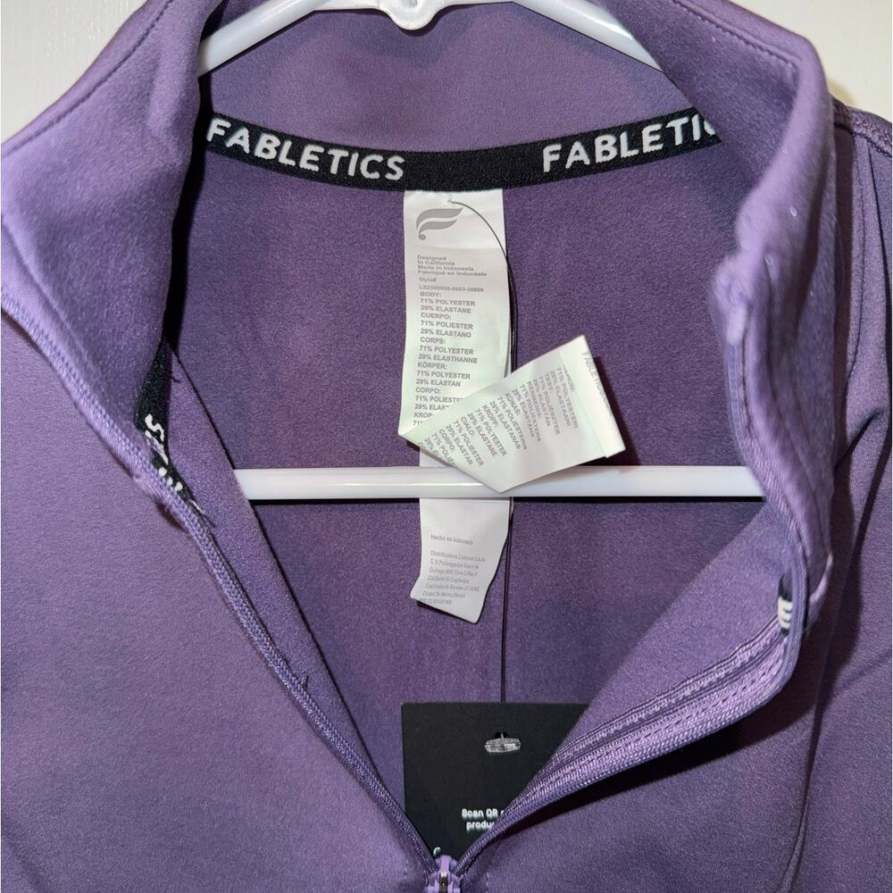 New Fabletics Cold Weather Long Sleeve Half-Zip Fleece Top Nightshade size S - Picture 6 of 8